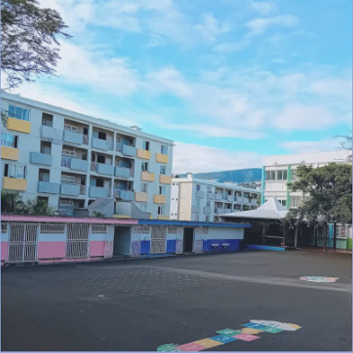 Cour de l’école Bouvet à Saint-Denis de La Réunion